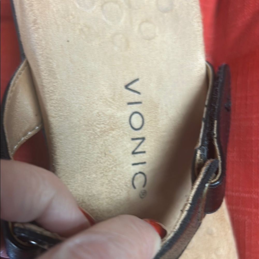 Vionic Adjustable Black Leather Sandals Size 8. V… - image 4
